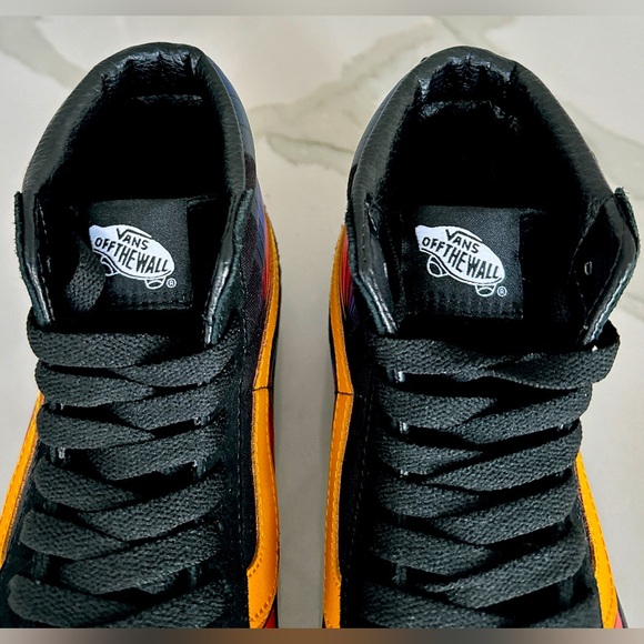 New Unisex VANS Sk8-Hi Reissue Refract Black/Multi Size Women's 7 Men's 5.5 - Picture 4 of 8